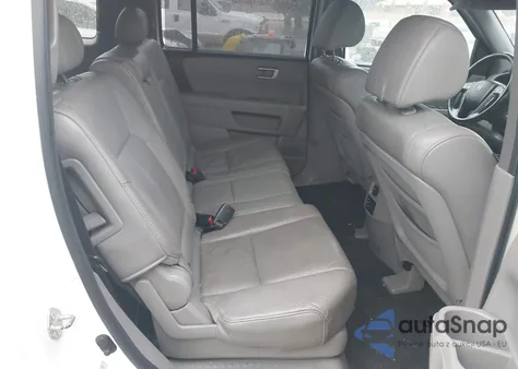 2010 Honda Pilot Touring z USA, uszkodzony, nr VIN 5FNYF3H94AB015822